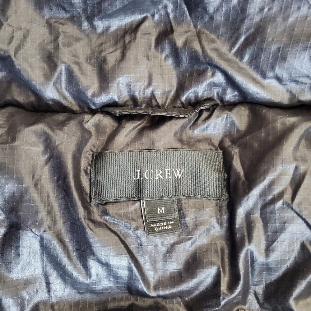 J. CREW Black Shiny Woman's Puffer Jacket -Size Medium - Picture 3 of 6